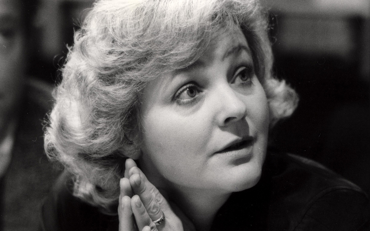 Луция попп. Попп. Лючия попп певица. Попп. Попп.