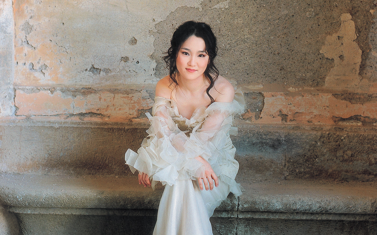 Hanna Chang Warner Classics