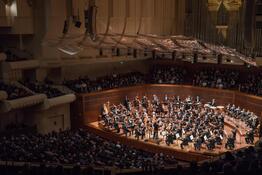 Michael Tilson Thomas Conducts SFS