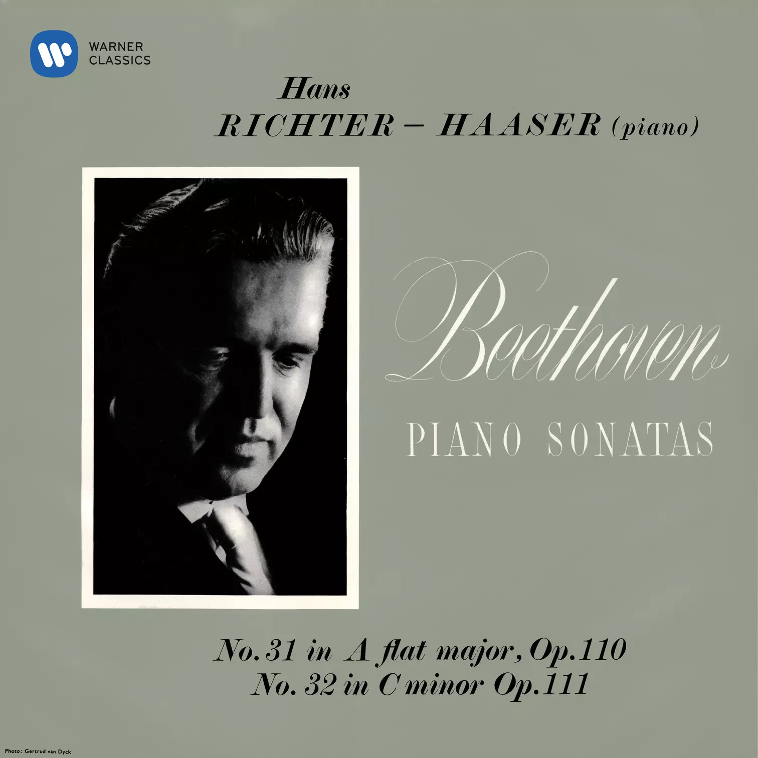 Beethoven: Piano Sonatas Nos. 31 & 32